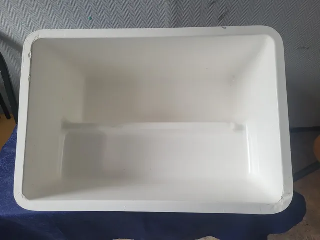 Agder Boat Scand 7600 kjøleboks glassfiber under dørk