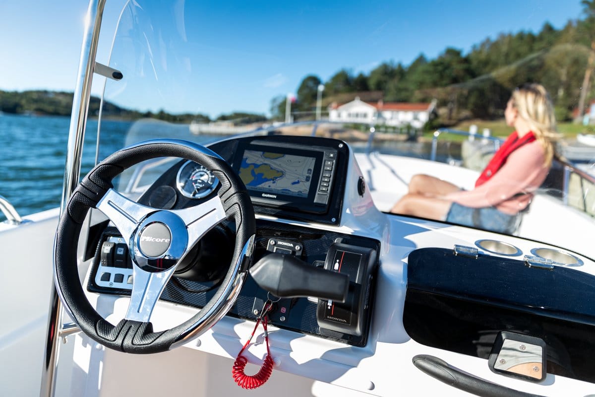 Agder Boat Micore 550CC Classic båt center console